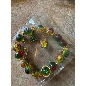 Christmas Bracelet Green Red Crackle Bead Holiday Tree‎ Charm Bangle